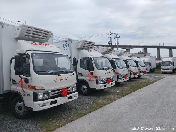 提车啦、提车啦！ 恭祝诚德供应链有限公司喜提江淮E冷藏车5台