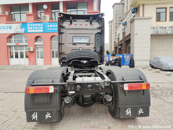 购解放JH6 560马力牵引车 享高达1万优惠