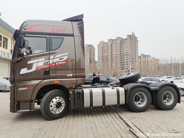 购解放JH6 560马力牵引车 享高达1万优惠