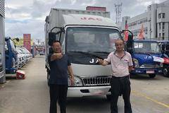 恭喜贾良运老板 喜提康铃3.7米厢车一台