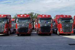 东风柳汽乘龙H7重卡460马力8*4载货车