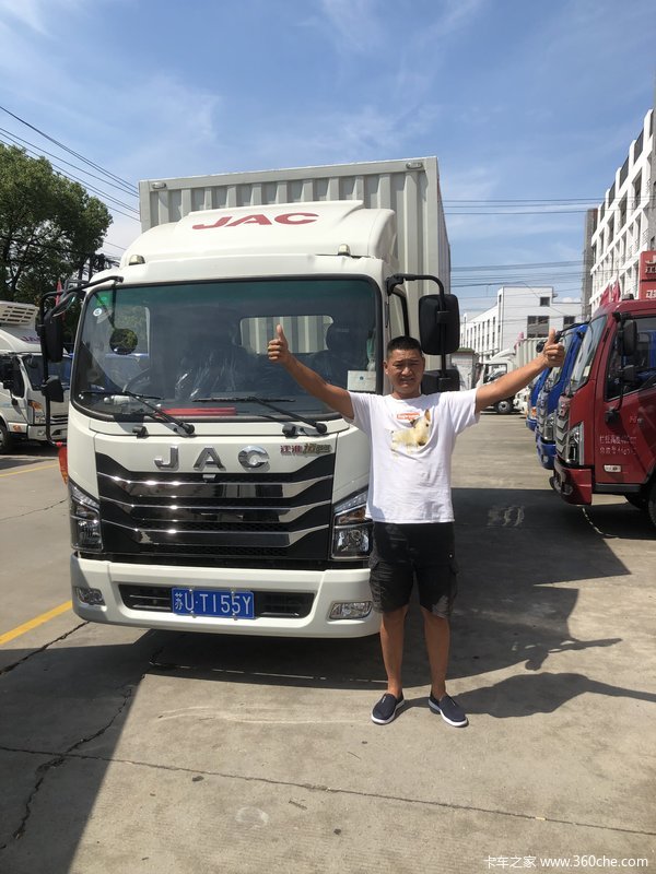 恭喜李老板在苏州淮江喜提江淮运多多厢货一台