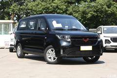 五 菱 征 程 在 外 观 设 计上 做出了创新