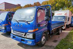 骏铃V5平板，4.22单排，132马力，700轮胎