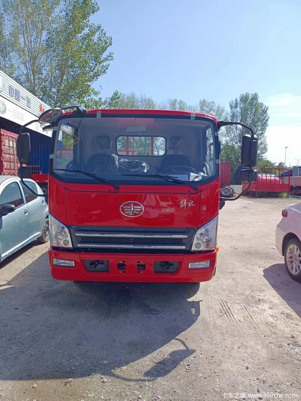 南阳腾瑞新车到店,双层大梁宽轮距宽车桥,欢迎咨询