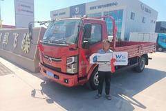 1台奥驰V系 货车成功交 付 客 户