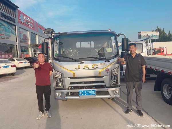 恭喜冯老板 喜提骏铃S6载货车-新东胜