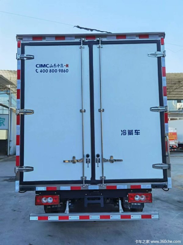 奥铃速运冷藏车 ?福田康明斯2.8 发动机采埃孚5档优惠促销中