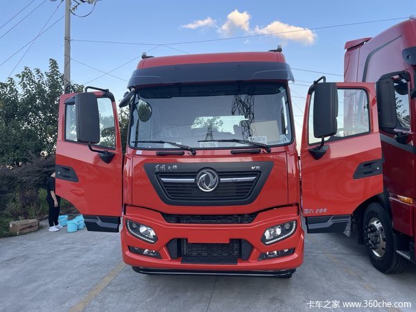 金九银十双节至、优惠多多、多重豪礼、尿素、发动机保养等你来拿!