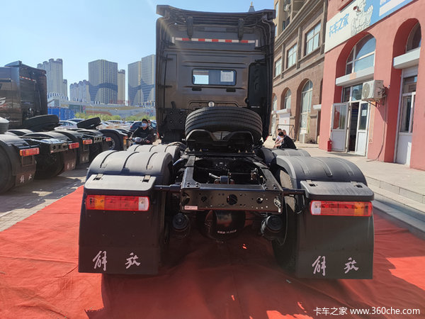 优惠出售解放JH6 560马力牵引车,价格进店可议