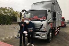 恭喜余大哥 喜提欧马可S3载货车！！满意俩字写在了余大哥的脸上！