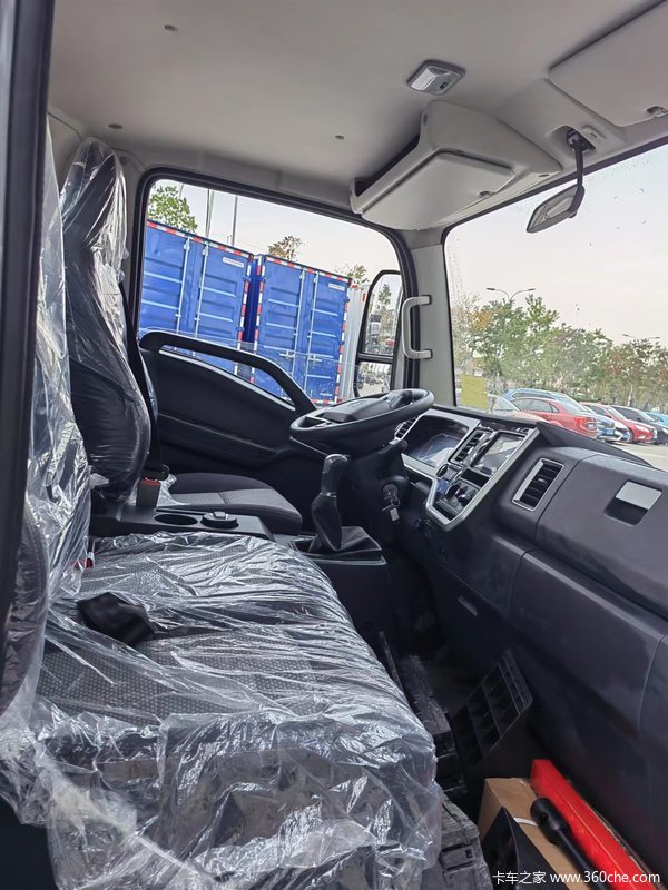 优惠高达0.82万,上海紫润江淮威铃年度资金回笼,车型火热促销中