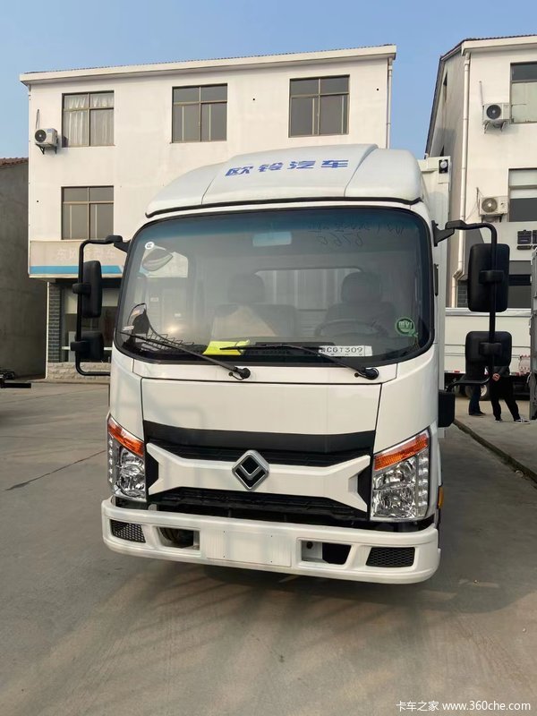空间、舒适、操控、油耗，均有不俗的表现，完全满足不同客户的需求