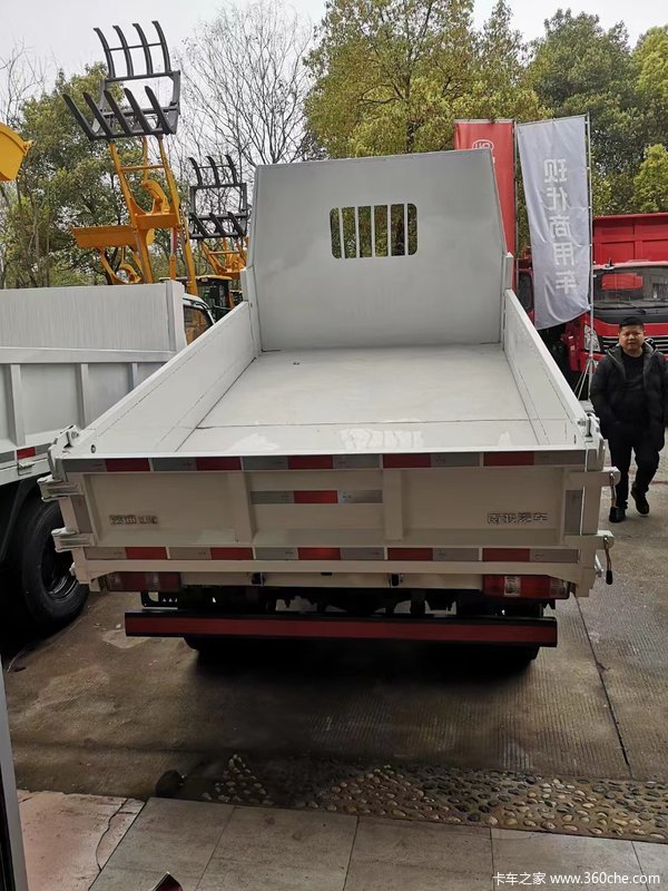 南骏瑞迪国五在常德常鸿进行特价促销，欢迎卡友到店咨询...