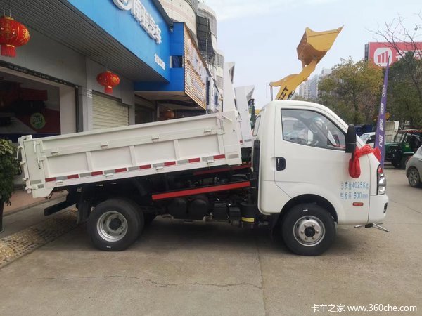 南骏瑞迪国五在常德常鸿进行特价促销，欢迎卡友到店咨询...