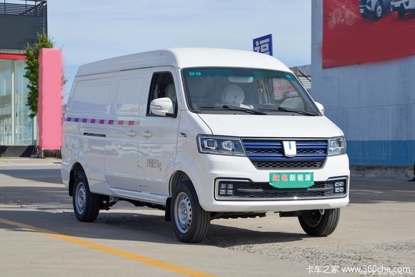 吉利E5L拉货跑平台首选车型之一，现车出租，租3个月多送1个月。