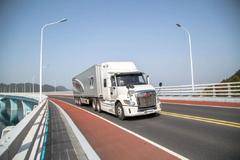 懂用车丨长途运输想省油?必学这5招，实用的嘞！