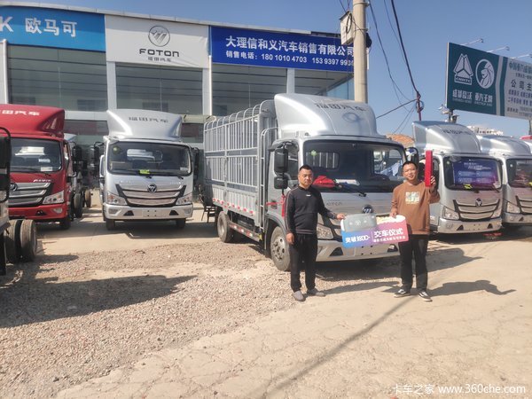 1台欧马可S1仓栅运输车成功交付客户