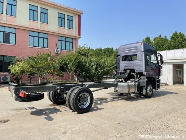 HOWO NX载货车青岛市火热促销中 让利高达0.3万