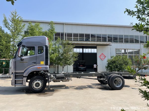 HOWO NX载货车青岛市火热促销中 让利高达0.3万