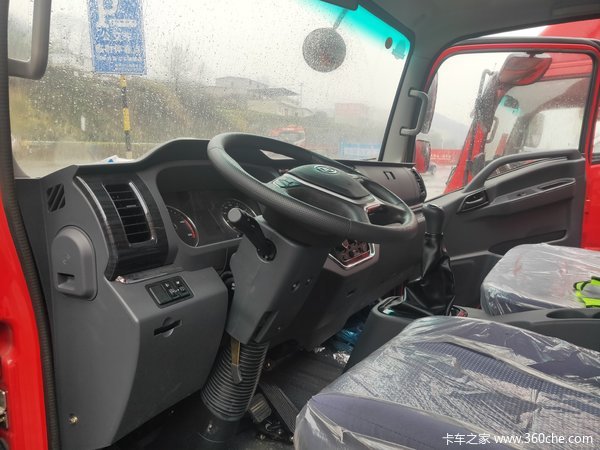 南骏汽车 瑞捷D30 127马力4.1米单排仓栅式轻卡