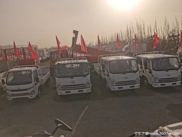 跃进 超越C300 132马力 4.2米单排栏板轻卡