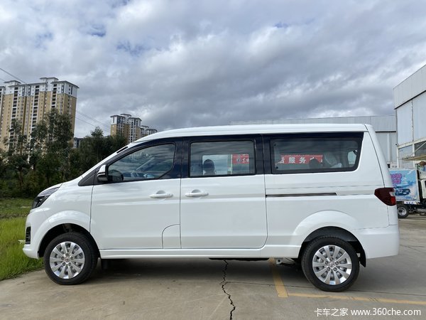 金海狮M中VAN(大面包)保山市火热促销中 让利高达0.3万