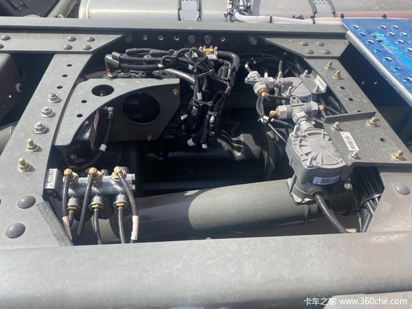 HOWO Max530牵引车限时促销中 优惠2万元起！