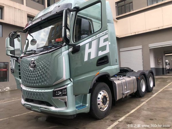 新车到店 重庆市乘龙H7牵引车仅需30.8万元
