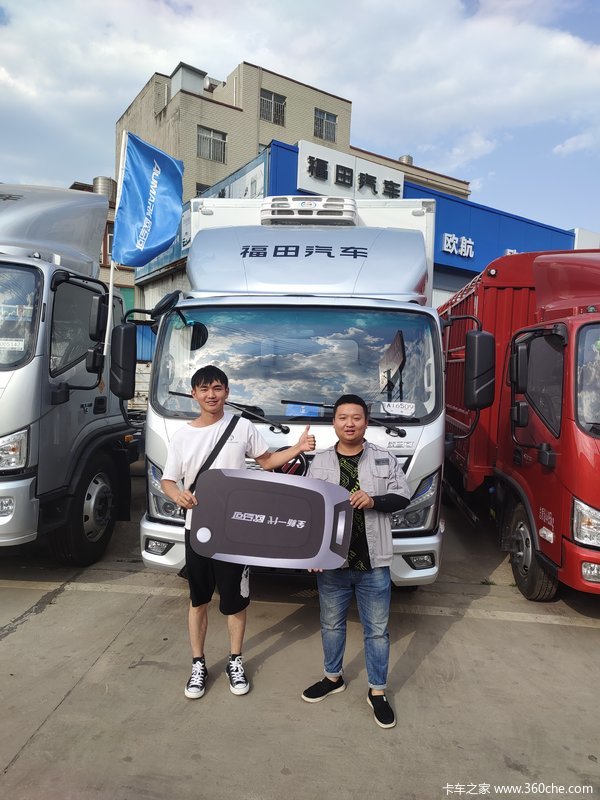 恭喜袁老板喜提全新一代欧马可冷藏车，昆明同大祝您用车愉快！