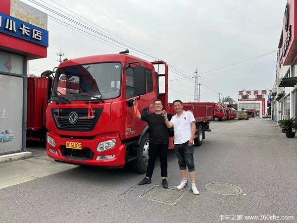 恭喜戴老板 喜提东风天锦KR6.8米载货车