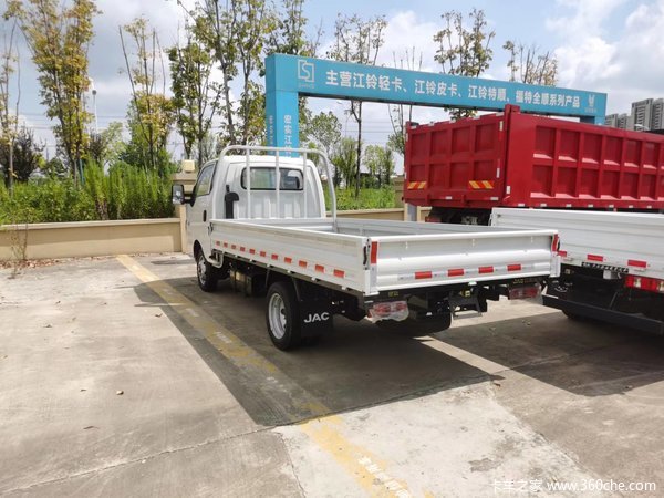 恺达X6汽油排半整车，现车在店，价格优惠
