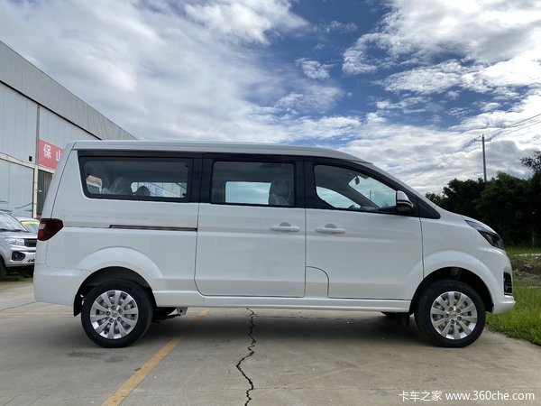 金海狮M中VAN(大面包)保山市火热促销中 让利高达0.3万