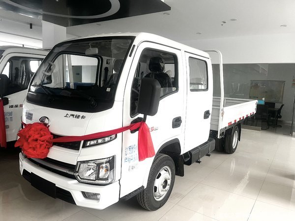 上汽福星S80汽油双排栏板小卡限时促销中 优惠0.5万