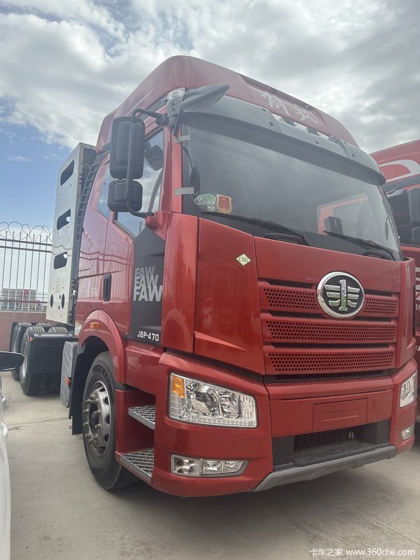 一汽解放 新J6P重卡 经典版 470马力 6X4 CNG牵引车