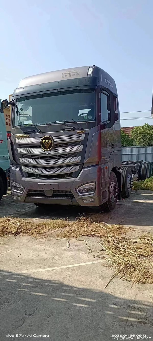 欧曼新EST载货车,银河内饰,让你体验不一样的驾驶感受