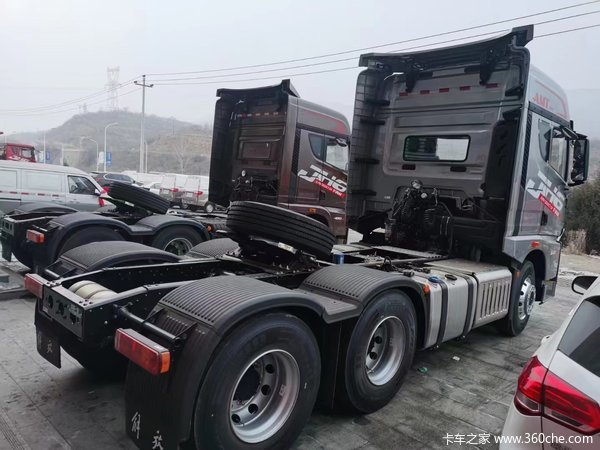 JH6 610马力 自动档 赠送8000元保养