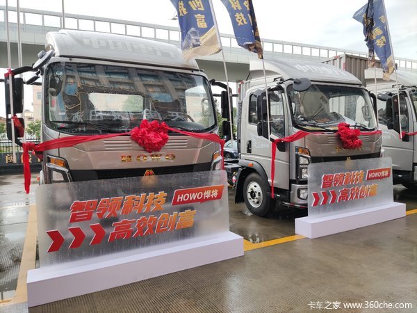 中国重汽豪沃轻卡金悍将潍柴170马力新车到店