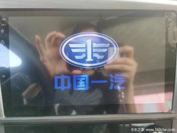 上海观华4S店恭喜周老板 喜提解放JH6牵引车610马力