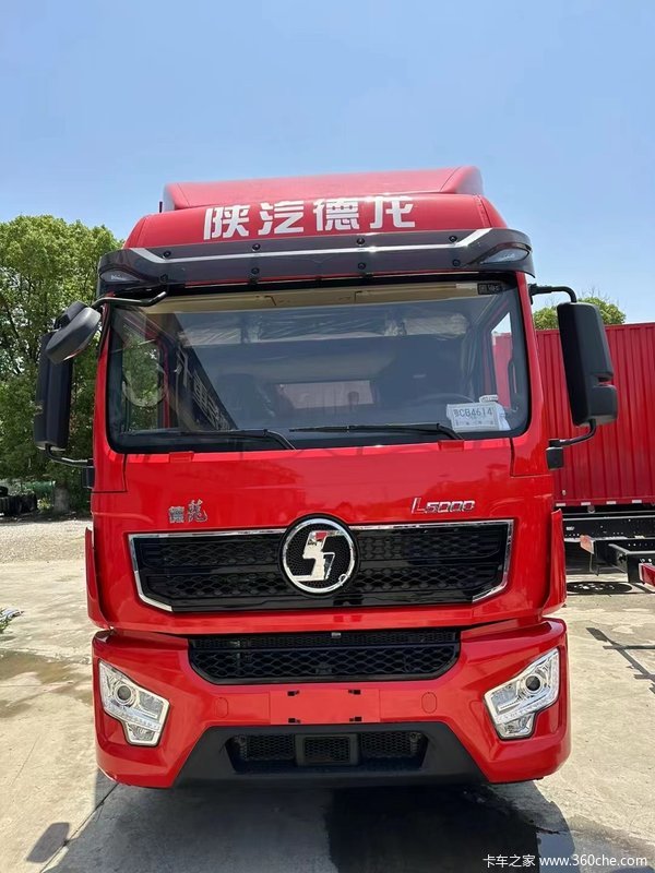 德龙L5000 经典版 240马力 4X2 9.8米厢式载货车