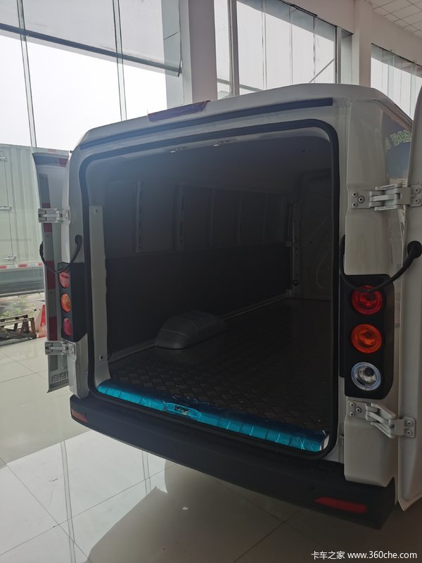 新车到店 郑州市星享V6E PLUS电动封闭厢货仅需9.9万元