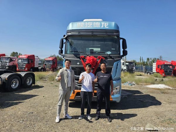 恭喜周师傅 喜提德龙X5000S牵引车