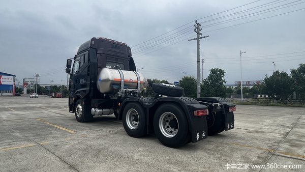 解放J6V牵引车重庆市火热促销中 让利高达1.5万
