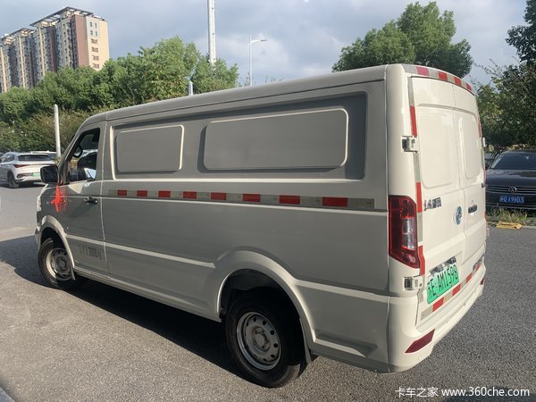 恭喜张先生 喜提御风EM26电动封闭厢货