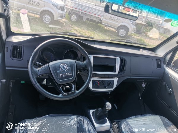 小霸王W08载货车2.7米双排新车上市，欢迎到店垂询
