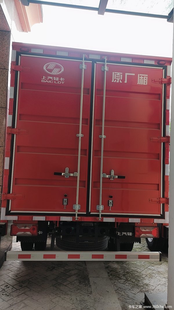 上汽轻卡超越系列H300、自动档、原厂厢，厂家直营，仅此一台！
