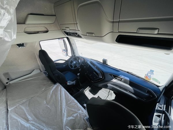 昌吉联强解放J6V530LNG牵引车 国六现车 本月优惠多多