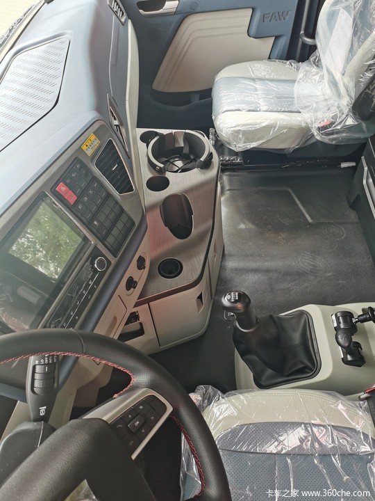 固原市解放JH6 560至尊版牵引车 火热促销中！