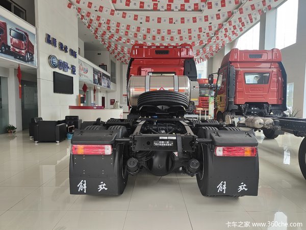 高性价比燃气车来袭 解放J6P 510马力牵引车 钜惠来袭!