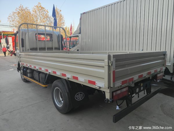 领途中体车10月份优惠大放送，万元起，欢迎各位老板到店咨询